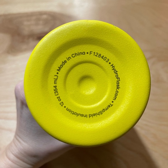 2- 12 oz hydro flask with silicone sleeve and straw cap in yellow or pink - Picture 4 of 10